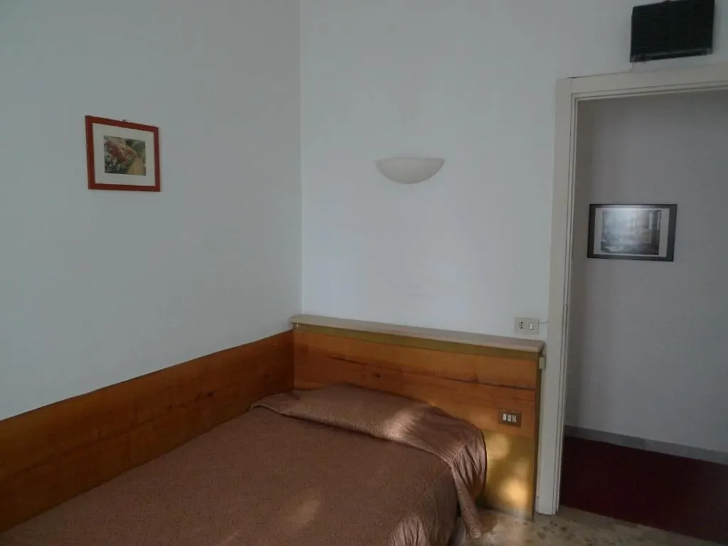 Sunset Hotel Milan 3*,  Italy